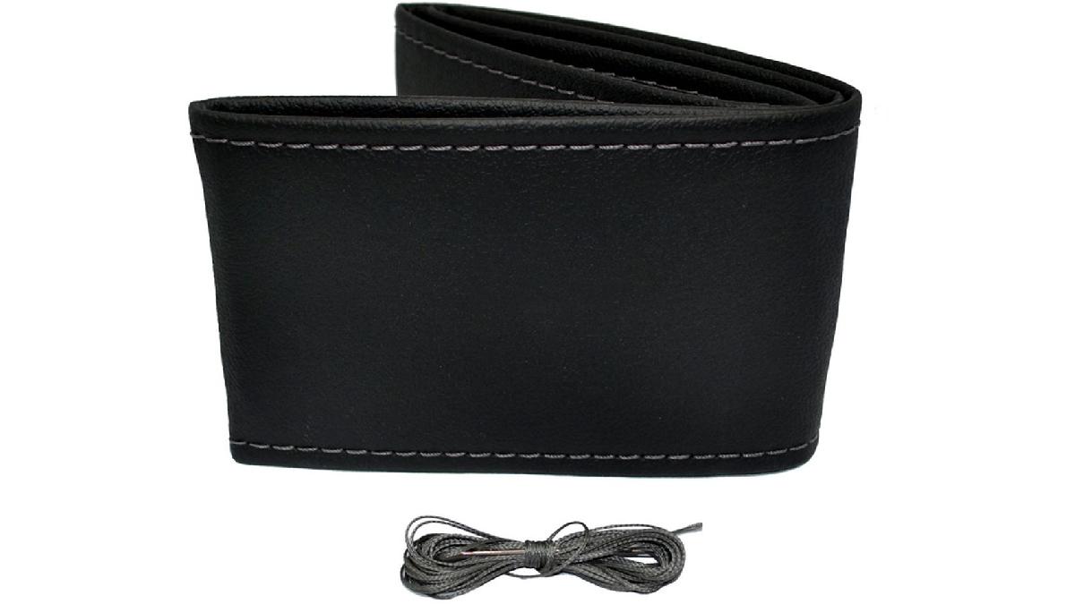 Housse+de+volant+universel+Classic+-+Cuir+PVC+noir+%2B+Surpiq%C3%BBre+gris+%28la%C3%A7age%29